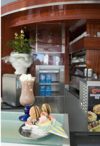 1 DUMBWAITER